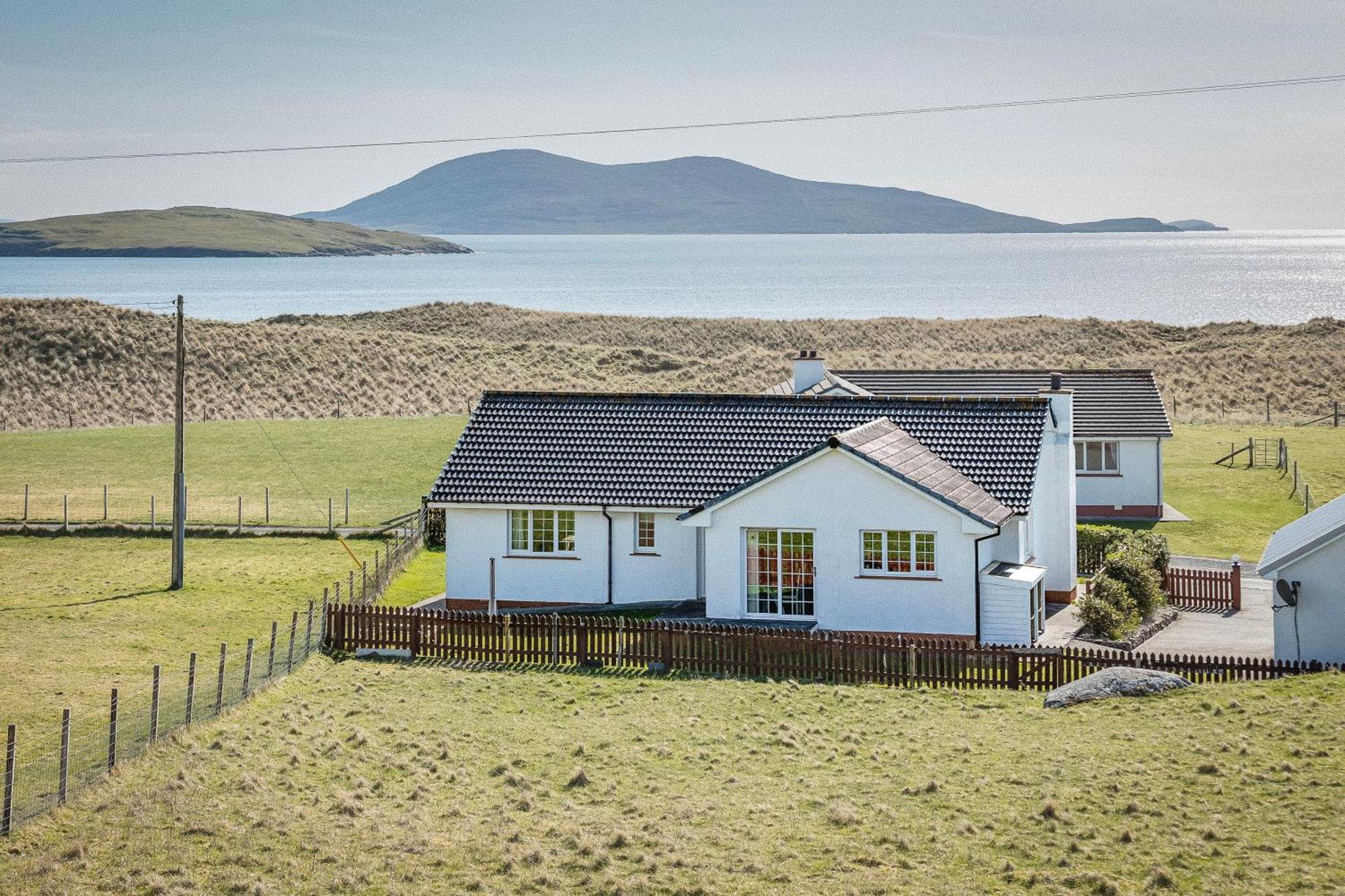 Coastal Home In Luskentyre Exterior photo